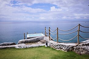 Casa Verde Cliff Resort and Spa
