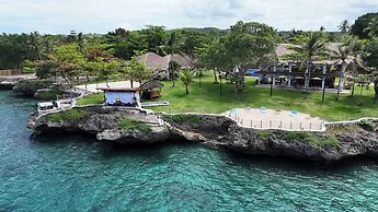 Casa Verde Cliff Resort and Spa