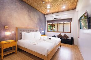 Casa Verde Cliff Resort and Spa