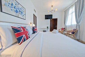 Luxury Short Term Stay 2BHK plus Maids - RANCHES