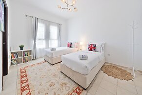 Luxury Short Term Stay 2BHK plus Maids - RANCHES