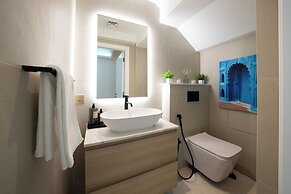 Luxury Short Term Stay 2BHK plus Maids - RANCHES