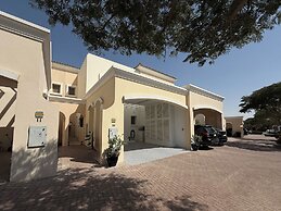 Luxury Short Term Stay 2BHK plus Maids - RANCHES