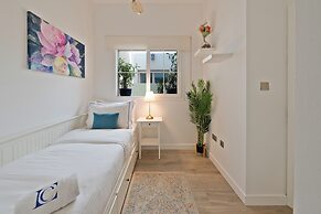 Luxury Short Term Stay 2BHK plus Maids - RANCHES