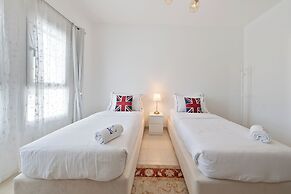 Luxury Short Term Stay 2BHK plus Maids - RANCHES