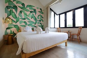 Poshtel Haven