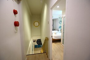 Poshtel Haven