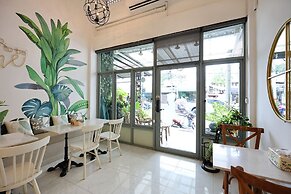 Poshtel Haven