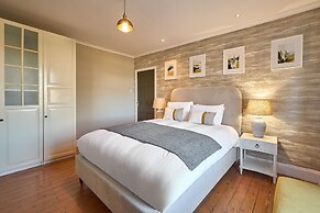 Host Stay Louvaine House
