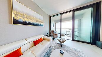 2BR Beachfront Apt w Ain Dubai Views at JBR