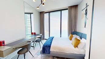 2BR Beachfront Apt w Ain Dubai Views at JBR