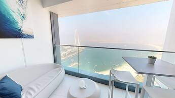 2BR Beachfront Apt w Ain Dubai Views at JBR