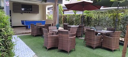 Meltonia Luxury Inn