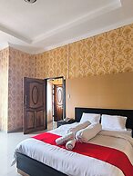 Esther Hotel
