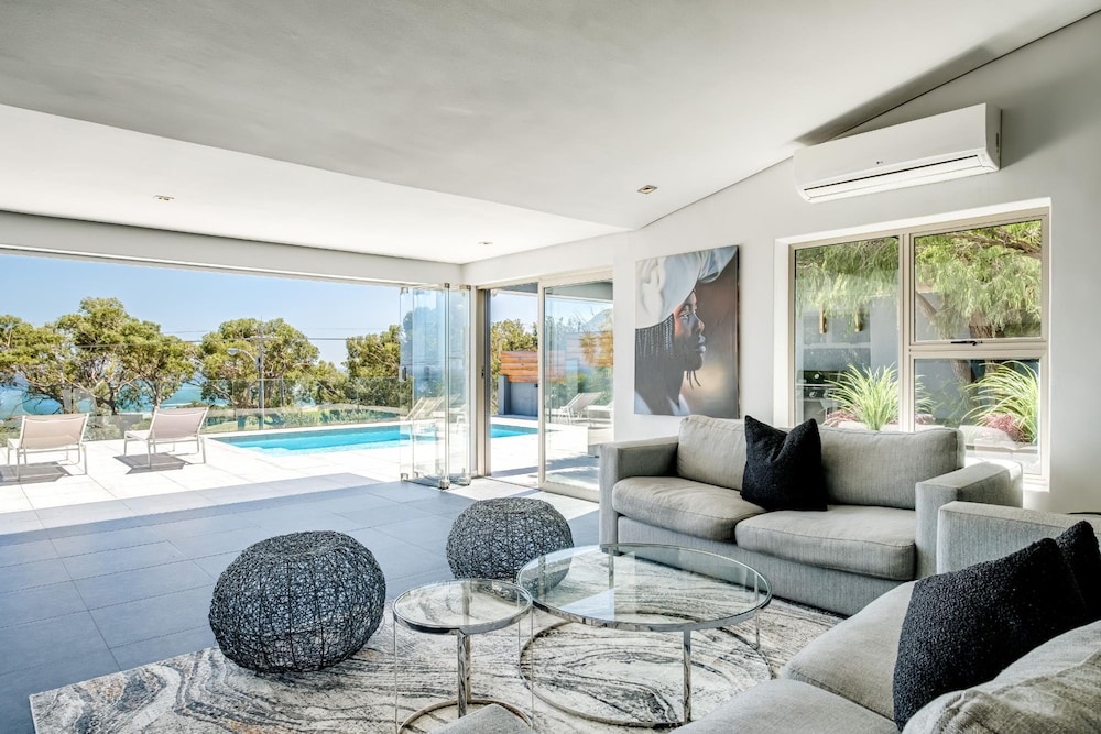 Ocean View Camps Bay 5bed Villa w Pool Valtameri