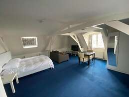 Hotel La Noire - Delft City Centre