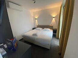 Hotel La Noire - Delft City Centre