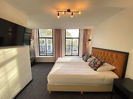 Hotel La Noire - Delft City Centre