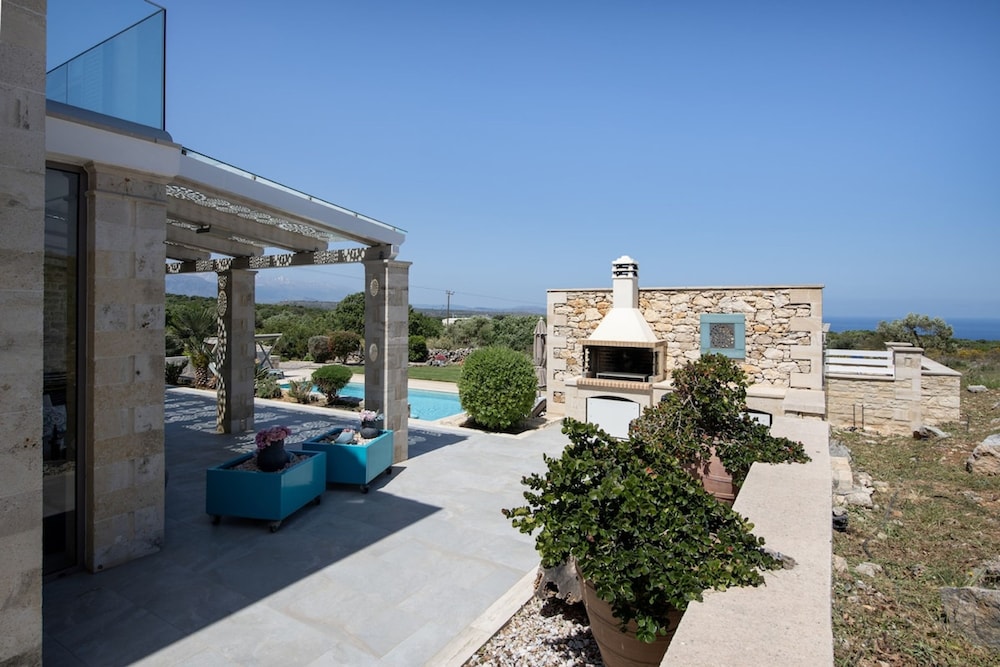 Villa Aurora Luxurius Living