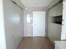 Spacious Apartment by the sea