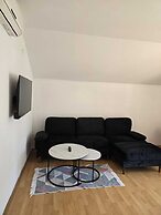 apartments and rooms arch
