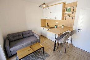 apartments and rooms arch