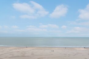 Apartment in Middelkerke With Sea View