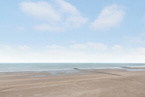 Apartment in Middelkerke, Beach Views