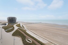 Apartment in Middelkerke, Beach Views