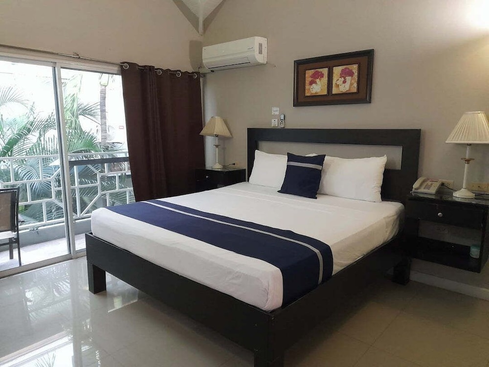 Christar Villas Hotel