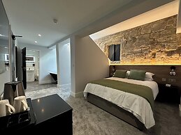The Abbots Hotel
