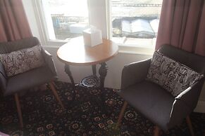 Bryn-Y-Mor Hotel