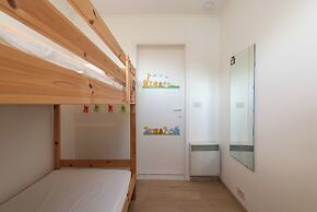 Spacious Apartment With Terrace
