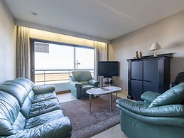 Apartment in Middelkerke With Sea View