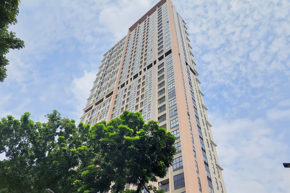 Modern Look Studio Apartment At Transpark Bintaro