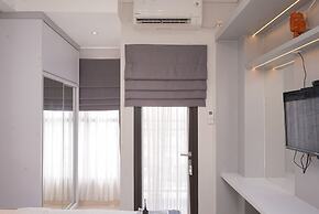 Modern Look Studio Apartment At Transpark Bintaro