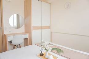Modern 3Br Apartment At Meikarta