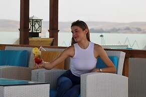 Three Pyramids Boutique Hotel