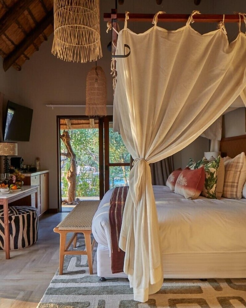 Taj Bush Lodge