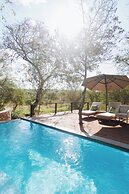 Taj Bush Lodge