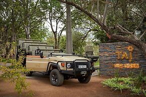 Taj Bush Lodge