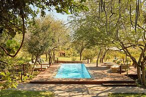 Taj Bush Lodge
