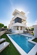 Nova Luxury Residence apartment with private heated pool