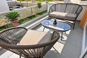 Nova Luxury Residence apartment with private heated pool