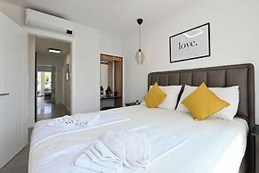 Nova Luxury Residence apartment with private heated pool