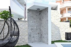 Nova Luxury Residence apartment with private heated pool