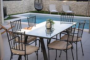 Nova Luxury Residence apartment with private heated pool