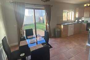 3 Bed-sleeps 5-garden-parking-pets