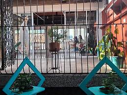 casa hostal ave maria san antonio cali