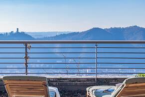 Aurora Apartment by Rent all Como